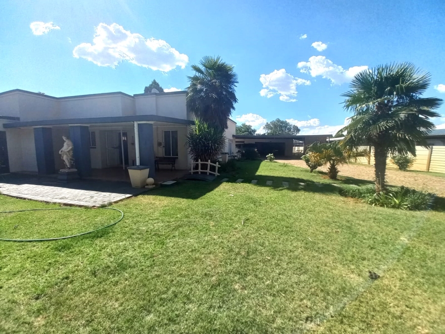 4 Bedroom Property for Sale in Potchefstroom South North West